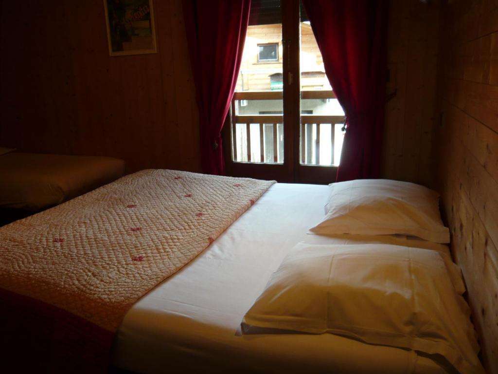Chalet De L'Ancolie Hotel Megeve Room photo